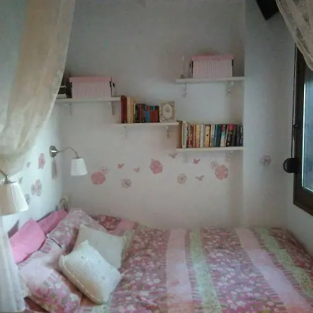 Naxos Beach Front House בית נופש *
