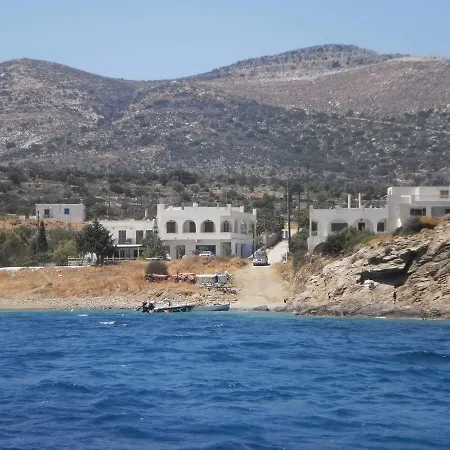 בית נופש Naxos Beach Front House *