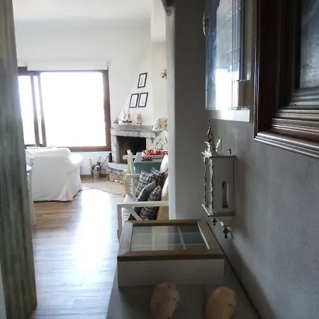Naxos Beach Front House בית נופש Moutsoúna