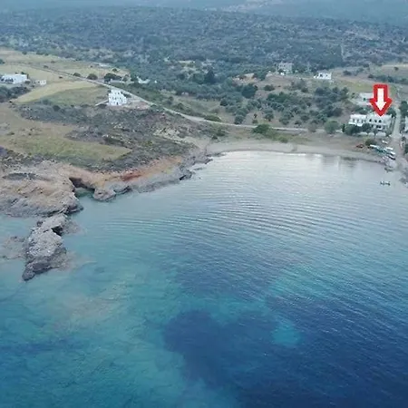 בית נופש Naxos Beach Front House