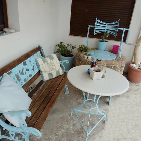 בית נופש Naxos Beach Front House Moutsoúna