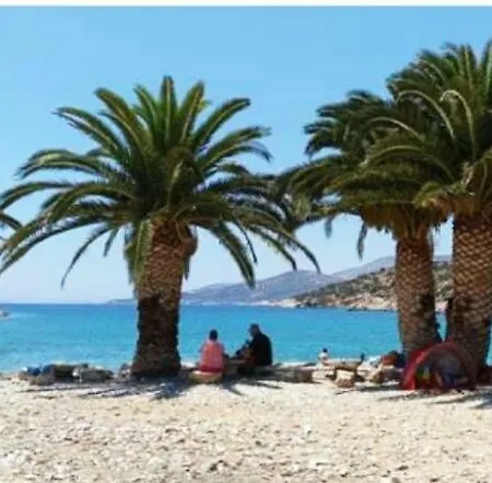 Naxos Beach Front House בית נופש *