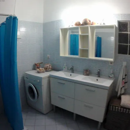 Naxos Beach Front House בית נופש